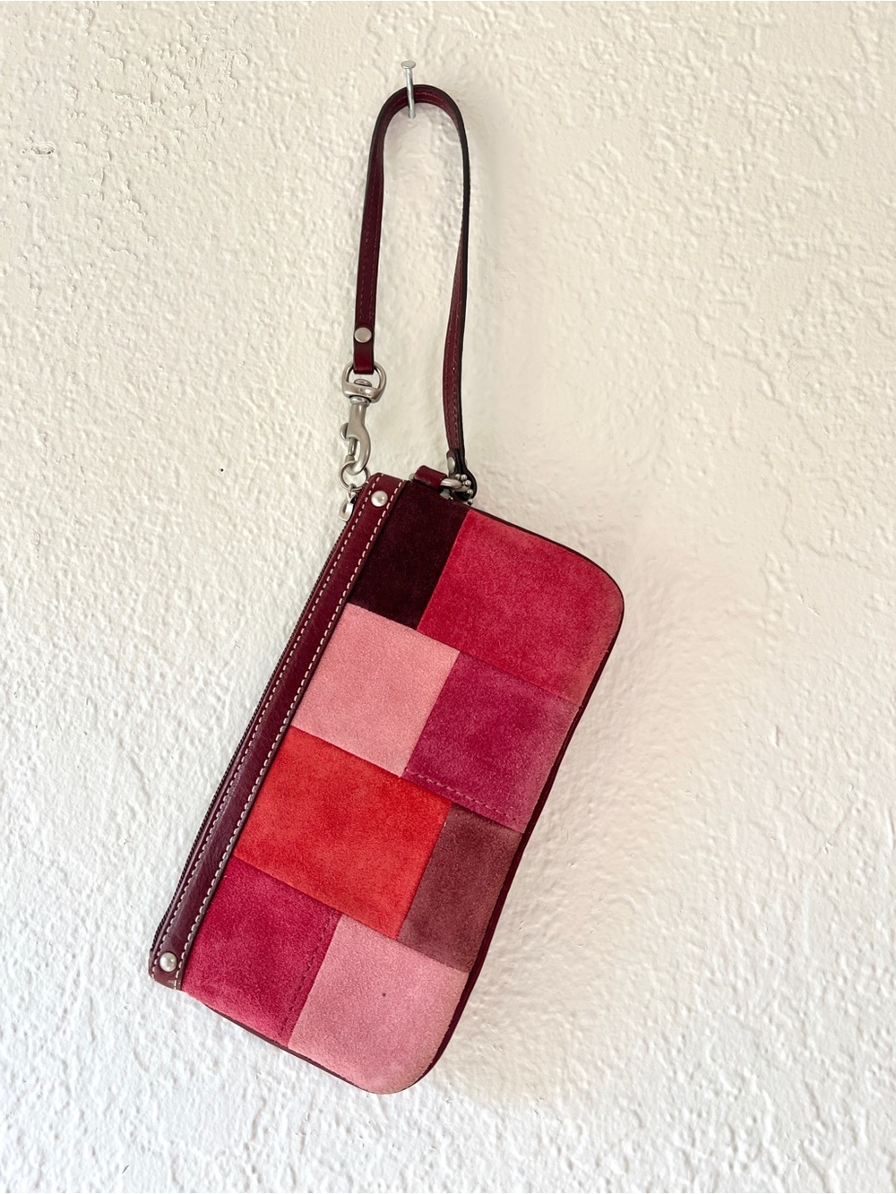 COACH Hampton patchwork wristlet wallet purse suede berry red and pink - Picture 6 of 9